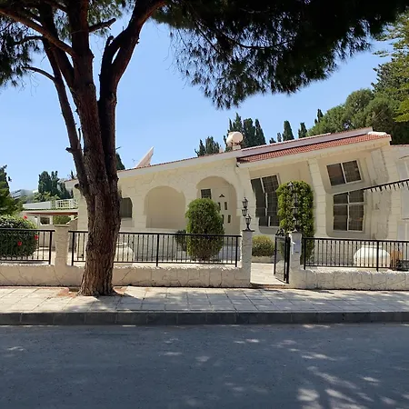 58 Coral Bay Seafront * Peyia