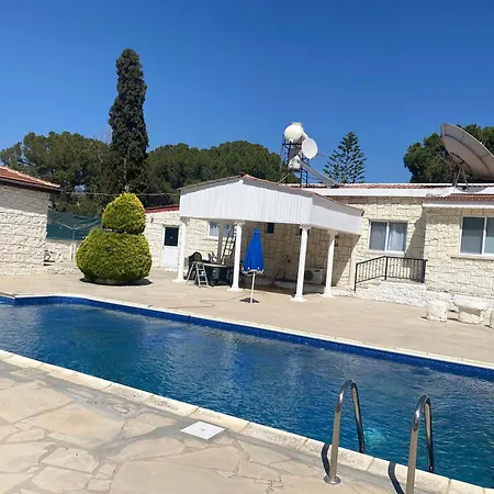 58 Coral Bay Seafront Villa Peyia