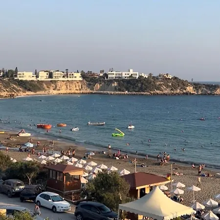 Vila 58 Coral Bay Seafront Pegeia