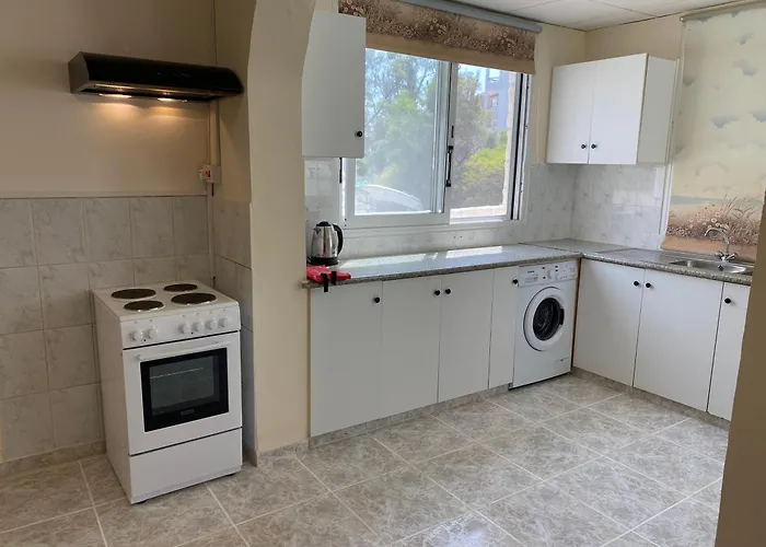 58 Coral Bay Seafront Villa Peyia